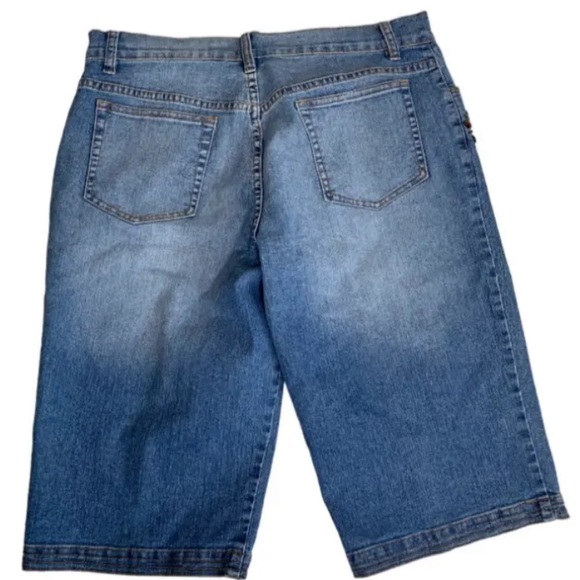 NWT: V Cristina Capri Jeans medium wash Beaded Jeweled details women’s size 14 - Picture 3 of 6